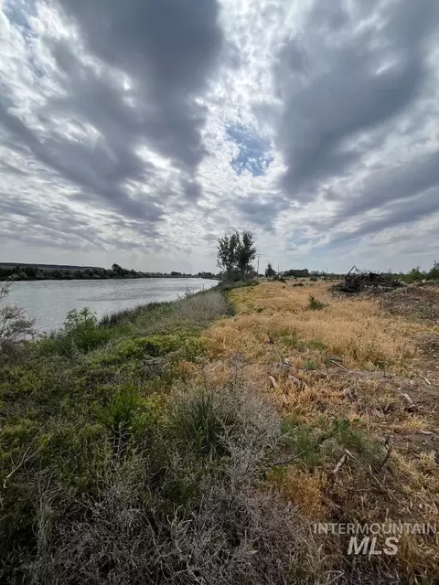 25798 River Rd, Grand View, ID 83624