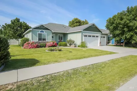 985 Shamrock Ct, Fruitland, ID 83619