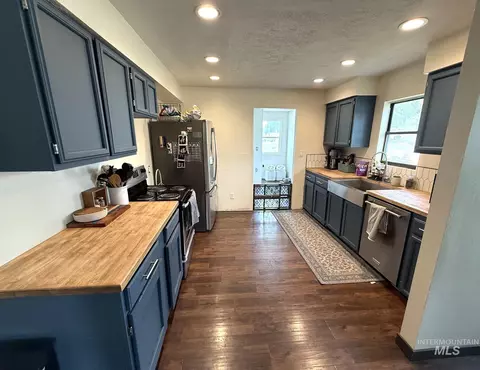 Kitchen - 421 Randolph, Melba, ID 83641 photo 1 of 2