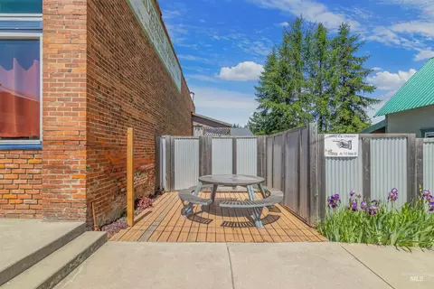 Exterior - 112 Main St, Elk River, ID 83827 photo 7 of 8
