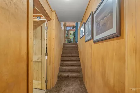 Entry Way - 112 Main St, Elk River, ID 83827 photo 1 of 1
