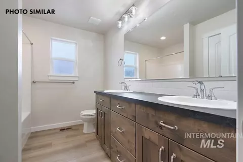 Bath - 3130 Cypress Point Ave, Payette, ID 83661 photo 3 of 3