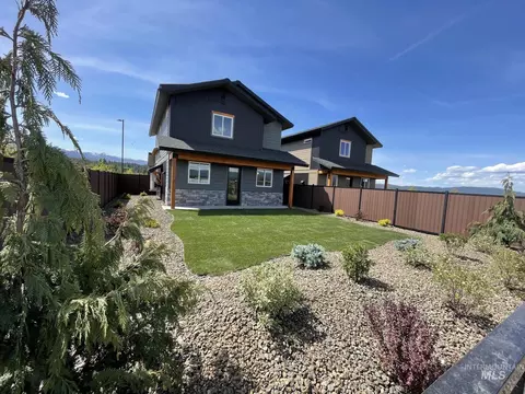 Exterior - 10 North Crk, Cascade, ID 83611 photo 5 of 11