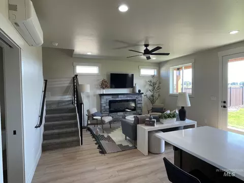 Living - 12 North Crk, Cascade, ID 83611 photo 4 of 4