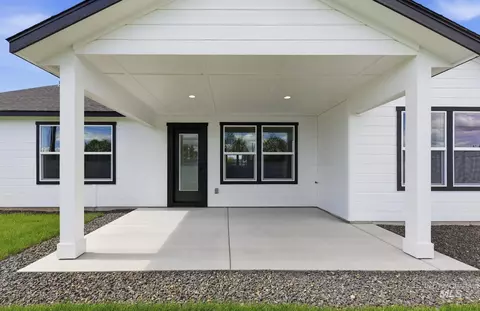 322 N 12th St, Parma, ID 83660