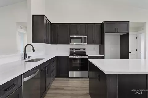 Kitchen - 322 N 12th St, Parma, ID 83660 photo 1 of 2