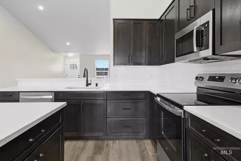 Kitchen - 322 N 12th St, Parma, ID 83660 photo 2 of 2
