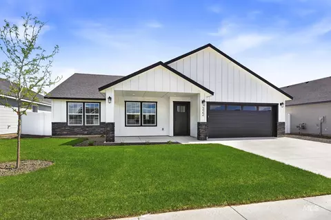 322 N 12th St, Parma, ID 83660