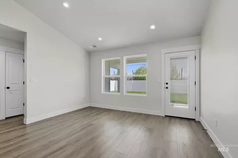 Living - 322 N 12th St, Parma, ID 83660 photo 2 of 3