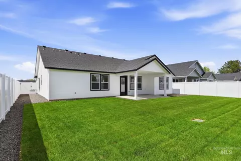 Exterior - 322 N 12th St, Parma, ID 83660 photo 4 of 5