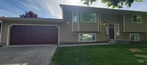 3713 18th St, Lewiston, ID 83501