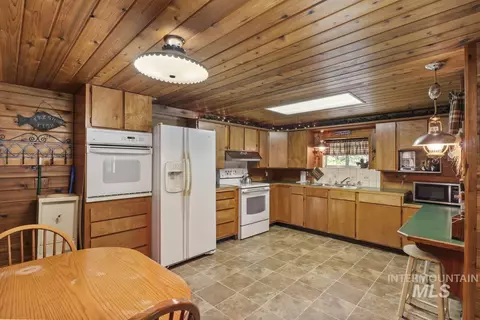Kitchen - 567 W Mountain Rd, Cascade, ID 83611 photo 1 of 1