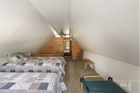 Bedroom - 567 W Mountain Rd, Cascade, ID 83611 photo 4 of 5