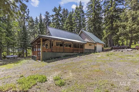 Exterior - 567 W Mountain Rd, Cascade, ID 83611 photo 2 of 10