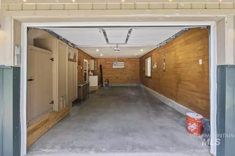 Exterior - 567 W Mountain Rd, Cascade, ID 83611 photo 5 of 10