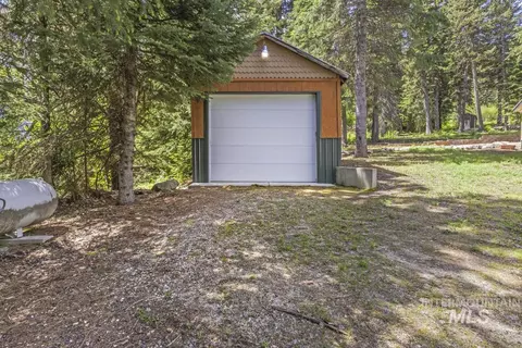 Exterior - 567 W Mountain Rd, Cascade, ID 83611 photo 6 of 10
