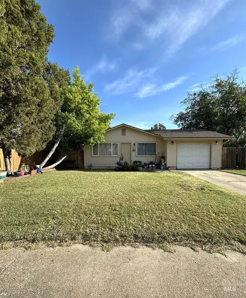1619 Helena Dr, Caldwell, ID 83605