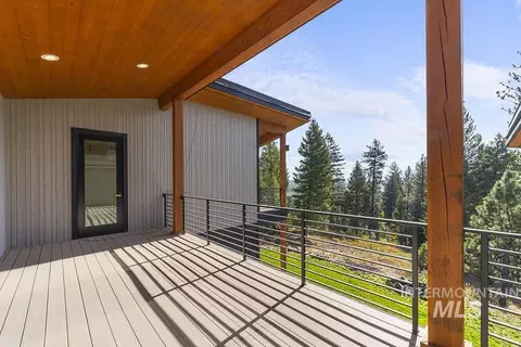 Exterior - 38 Bella View Dr, Mccall, ID 83638 photo 7 of 14
