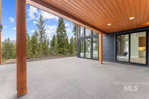 Exterior - 38 Bella View Dr, Mccall, ID 83638 photo 3 of 14
