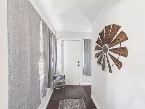 Entry Way - 403 E 4th, Emmett, ID 83617 photo 1 of 2