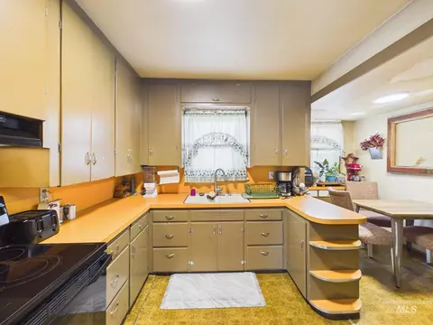 Kitchen - 403 E 4th, Emmett, ID 83617 photo 2 of 4
