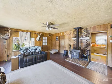 Living - 403 E 4th, Emmett, ID 83617 photo 3 of 3