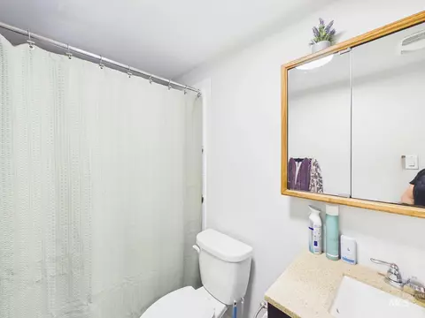 Bath - 403 E 4th, Emmett, ID 83617 photo 2 of 2