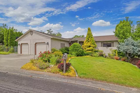 544 Crestline Circle Dr, Lewiston, ID 83501