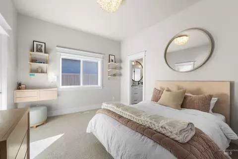 Bedroom - 5008 W Strant St, Eagle, ID 83616 photo 6 of 8