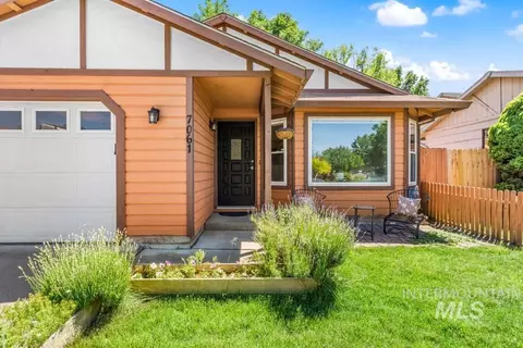 7061 Gillis Dr, Boise, ID 83714