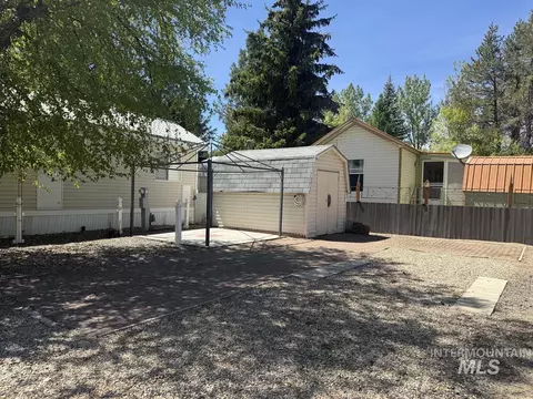 48 B St, Cascade, ID 83611 photo 3