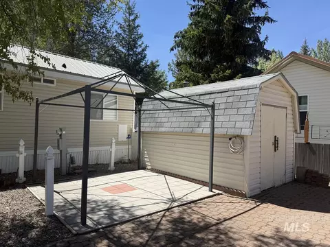 48 B St, Cascade, ID 83611 photo 4