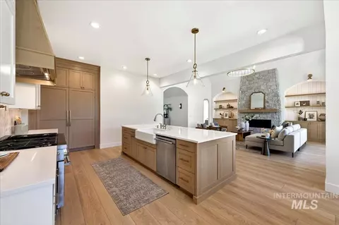 Kitchen - 4185 W Strant Dr, Eagle, ID 83616 photo 4 of 10
