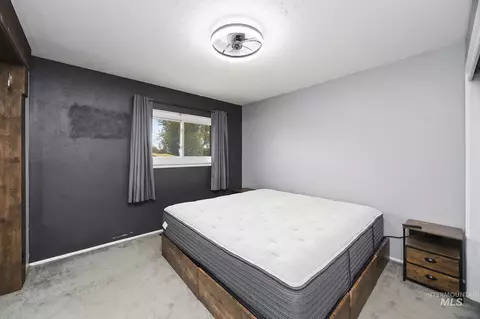 Bedroom - 320 E 23rd Dr, Burley, ID 83318 photo 2 of 3