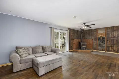 Living - 320 E 23rd Dr, Burley, ID 83318 photo 1 of 3