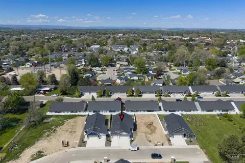 945 S Almond St, Nampa, ID 83686