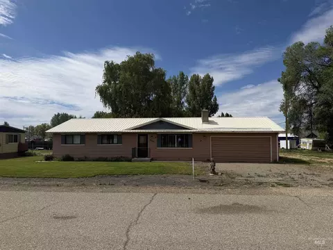 503 Oregon Ave, Jordan Valley, OR 97910