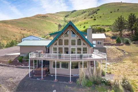 25277 Ridge Ln, Juliaetta, ID 83535