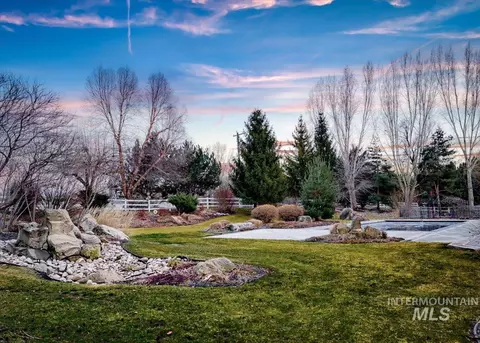 Exterior - 1400 N Razza Way, Eagle, ID 83616 photo 7 of 9