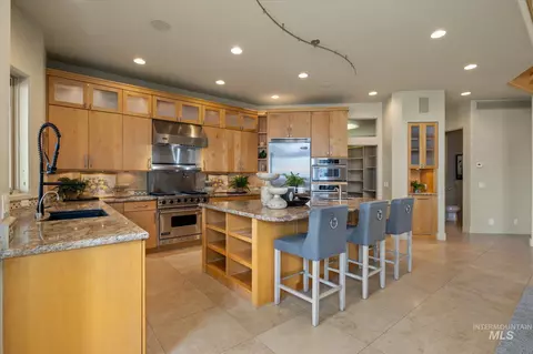 Kitchen - 1400 N Razza Way, Eagle, ID 83616 photo 2 of 3