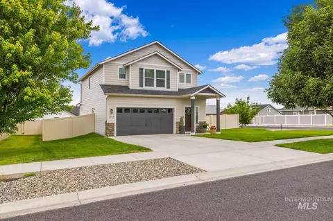 1717 Pioneer Dr, Lewiston, ID 83501