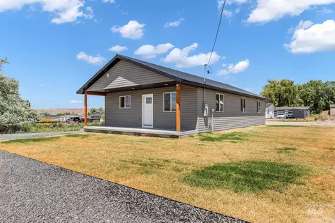 459 E Hagerman Ave, Hagerman, ID 83332