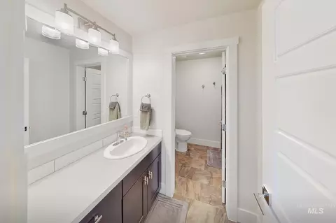 Bath - 2550 E Snocreek Dr, Eagle, ID 83616 photo 4 of 4
