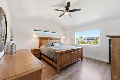 Bedroom - 2550 E Snocreek Dr, Eagle, ID 83616 photo 1 of 5