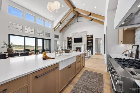 Kitchen - 5481 W Haughburn Dr, Eagle, ID 83616 photo 7 of 9