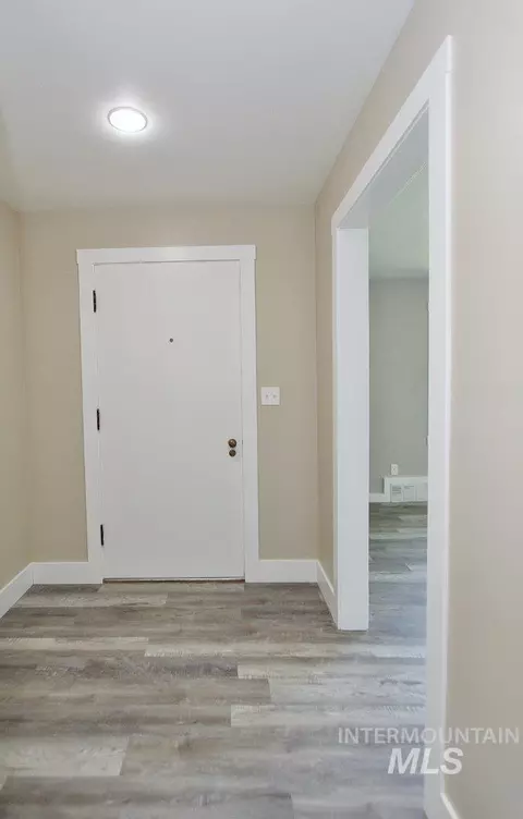 Entry Way - 520 E Logan, Caldwell, ID 83605 photo 1 of 1