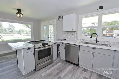 Kitchen - 520 E Logan, Caldwell, ID 83605 photo 2 of 2
