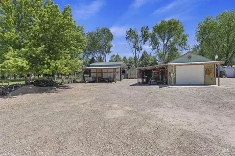Exterior - 8950 W Edgeview Ln, Eagle, ID 83616 photo 9 of 12