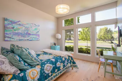 Bedroom - 1770 W Hampton Bay Dr, Eagle, ID 83616 photo 4 of 5