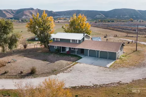 1823 W Sales Yard Rd, Emmett, ID 83617